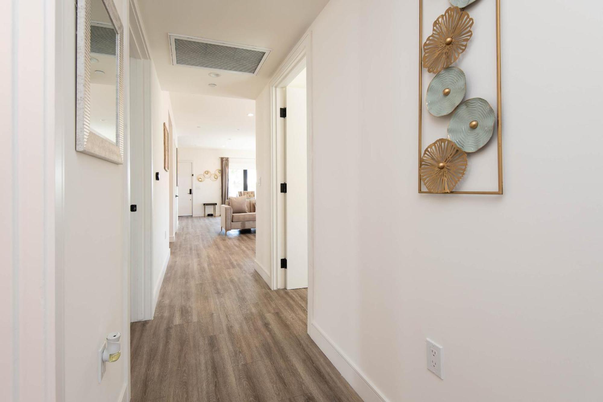 Regency Modern Apartments Глендейл Экстерьер фото